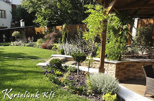 Mediterrán kis kert